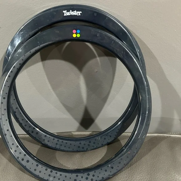 Hasbro Twister Rave Hoopz Game - Picture 2 of 3